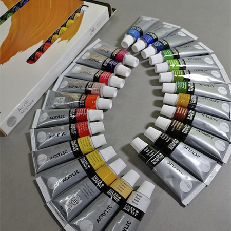 Set de pintura acrílica de 24 colores, cada pomo contiene 12 ml.  Con colores a base de agua, ideales para ser usados en cualquier superficie convencional como papel, cartón y lienzo. 